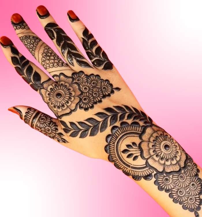 Rabeeca Khan Mehndi Design