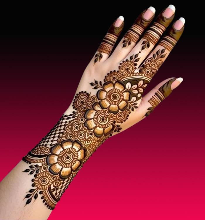 Rabeeca Khan Mehndi Design