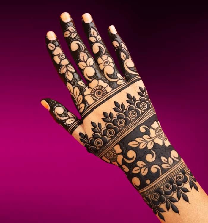 Rabeeca Khan Mehndi Design