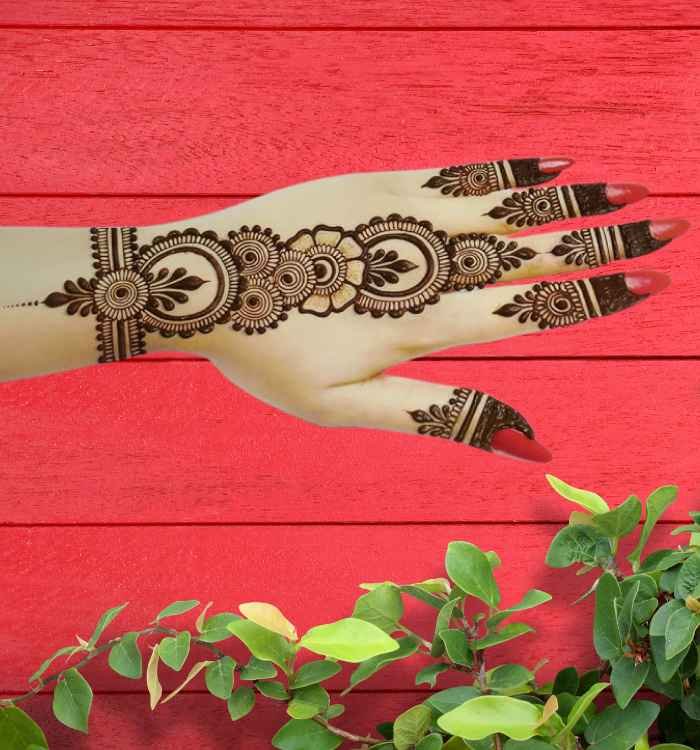 back hand mehndi design