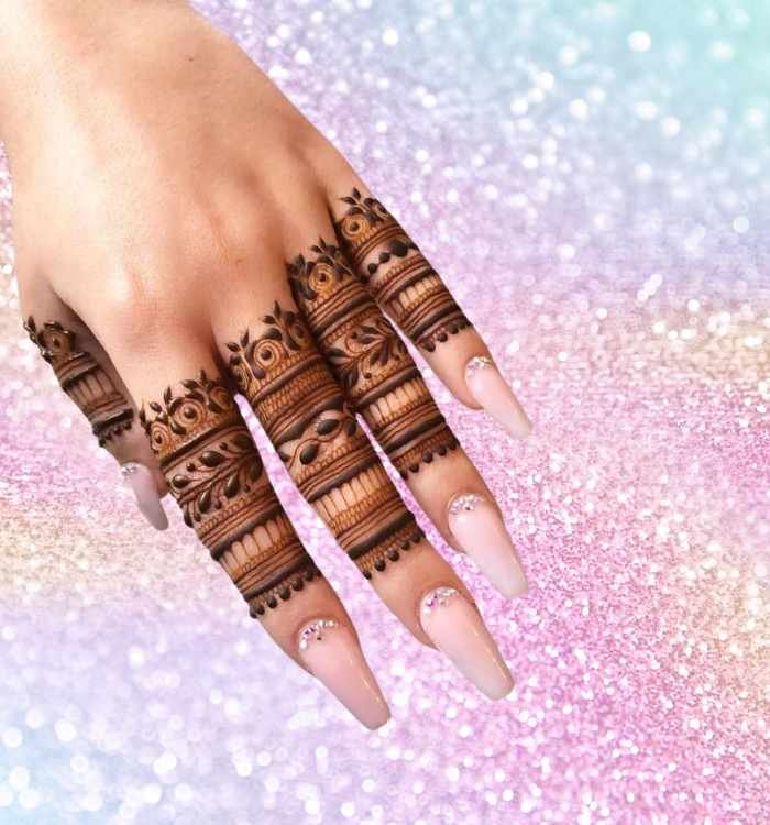 finger mehndi design