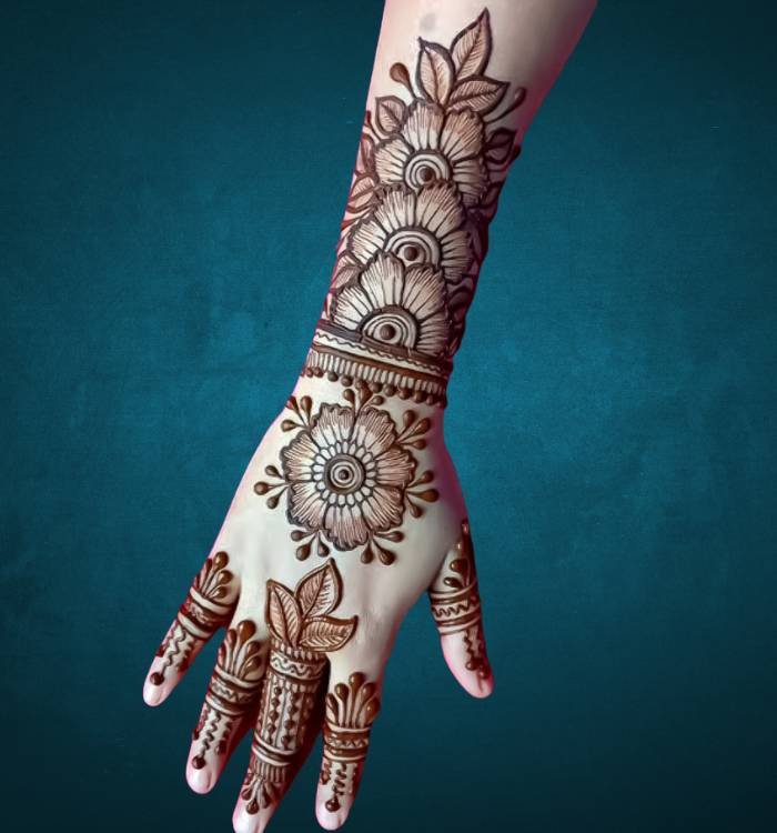 khafif mehndi design