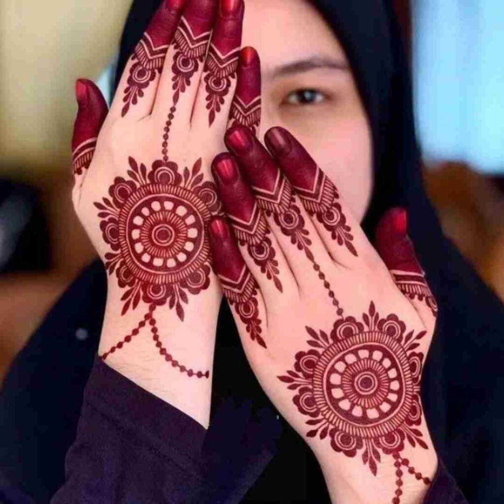 Aesthetic Mehndi Design Simple