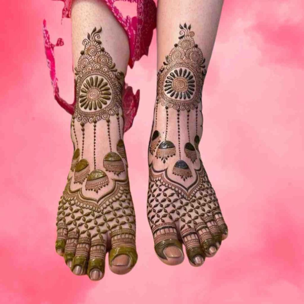 Simple Attractive Wedding Leg Mehndi Design