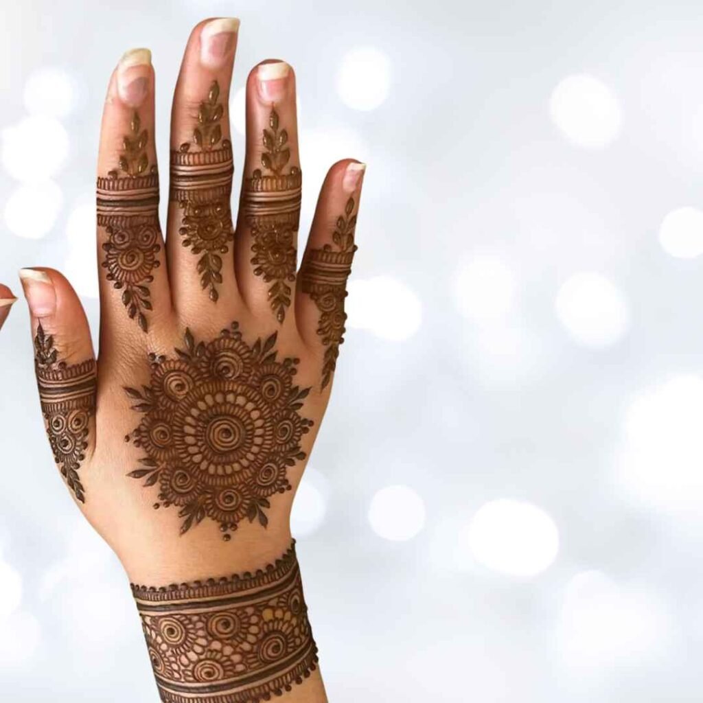  Gol Mehndi Design Photo