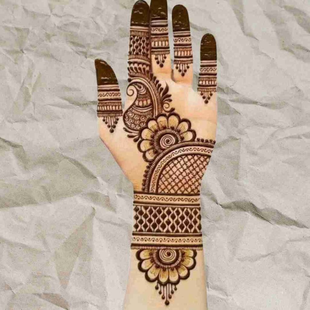 Arabic Circle Mehndi design