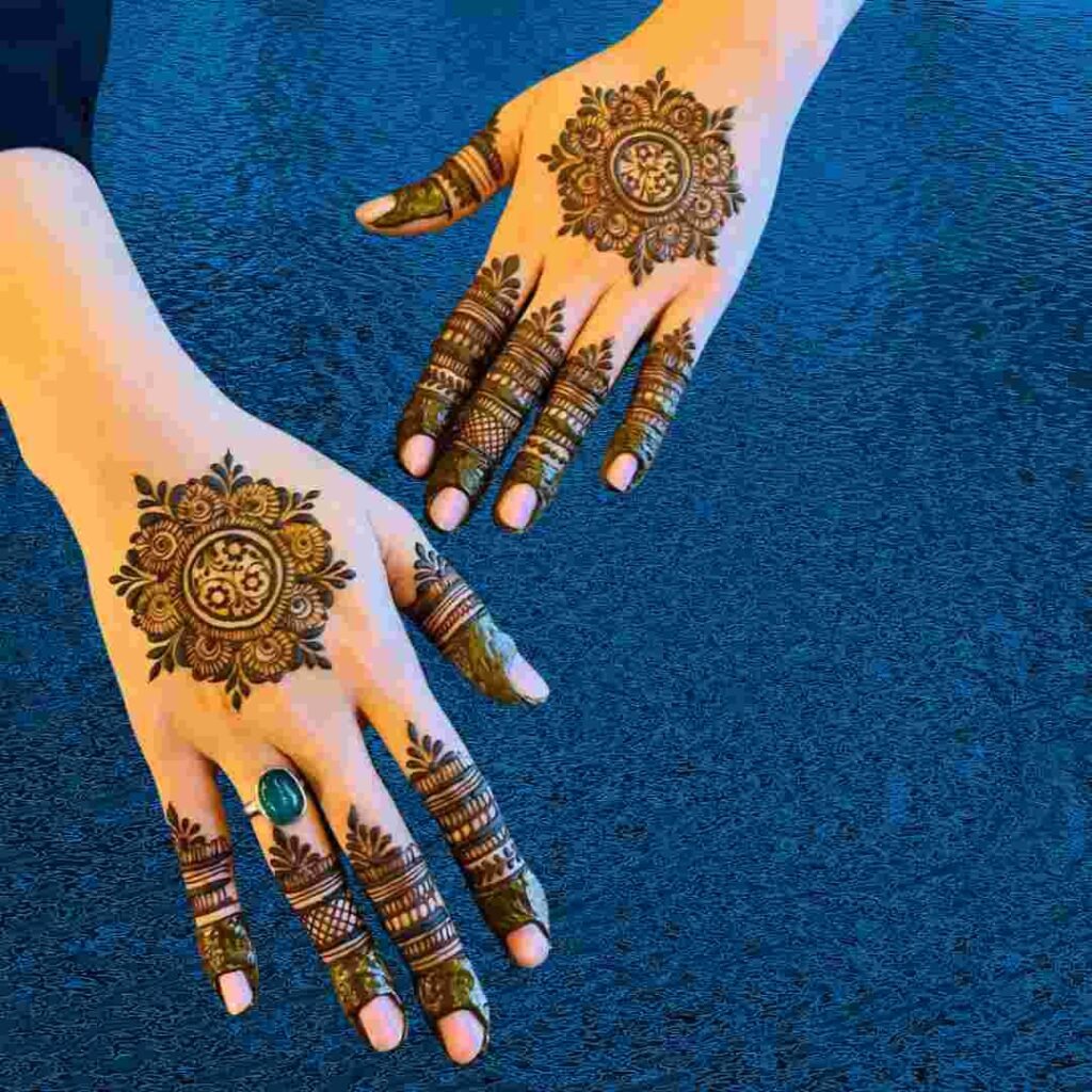  Gol Tikki Mehndi Design Simple