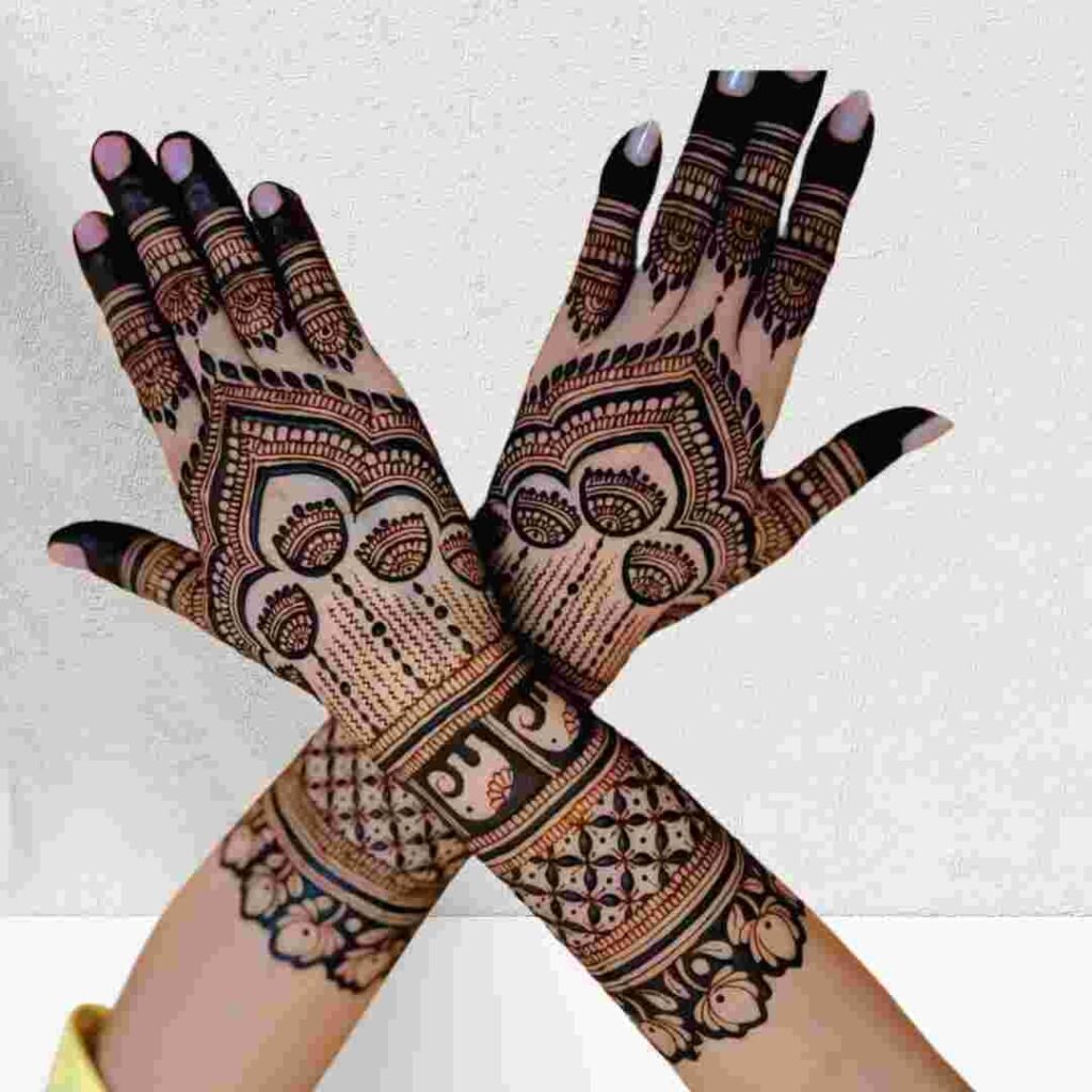 Beautiful Karwa Chauth Mehndi Design
