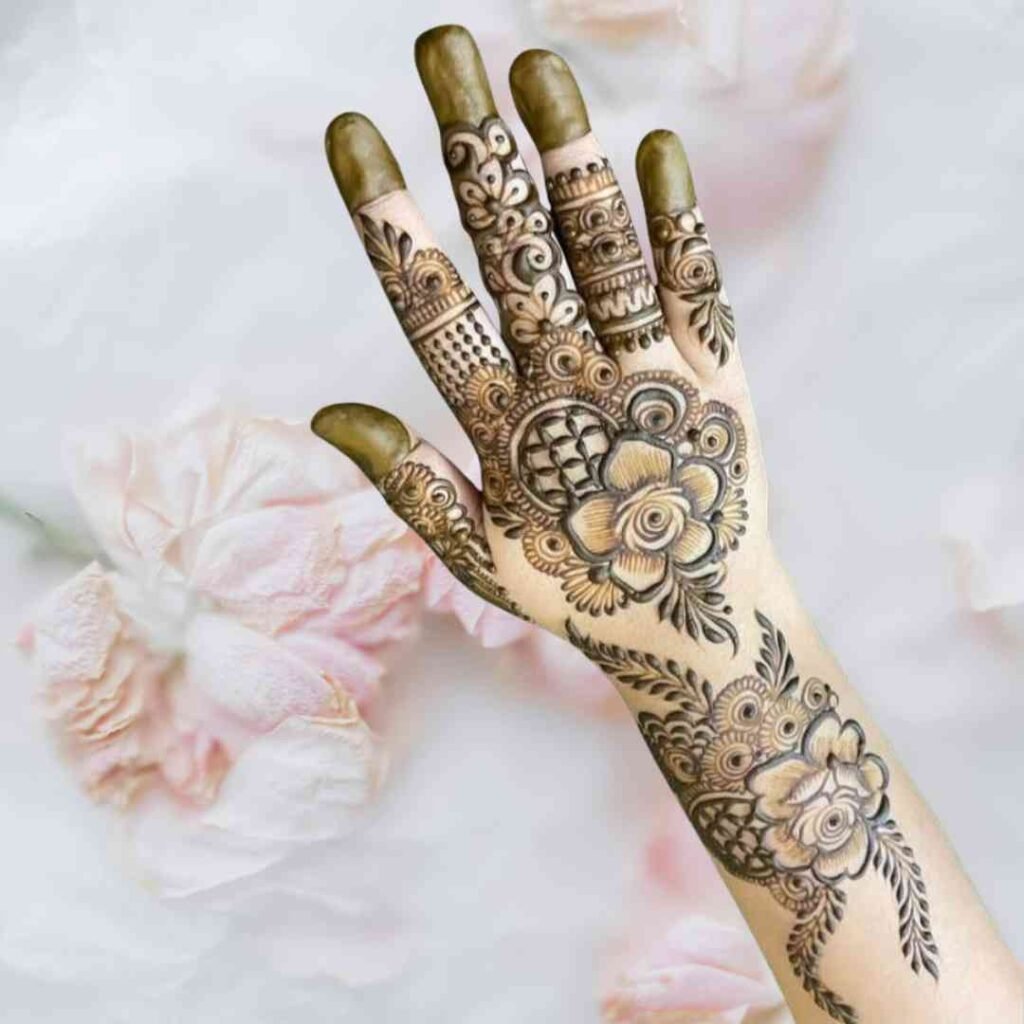 Simple Khafif Mehndi Design