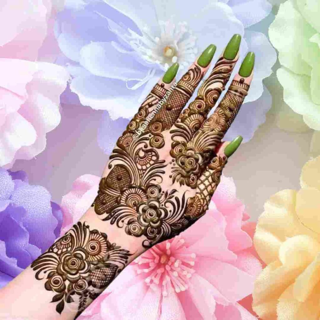 Stylish Khafif Mehndi Design