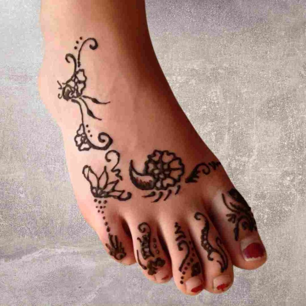 Easy Kids Leg Mehndi Design
