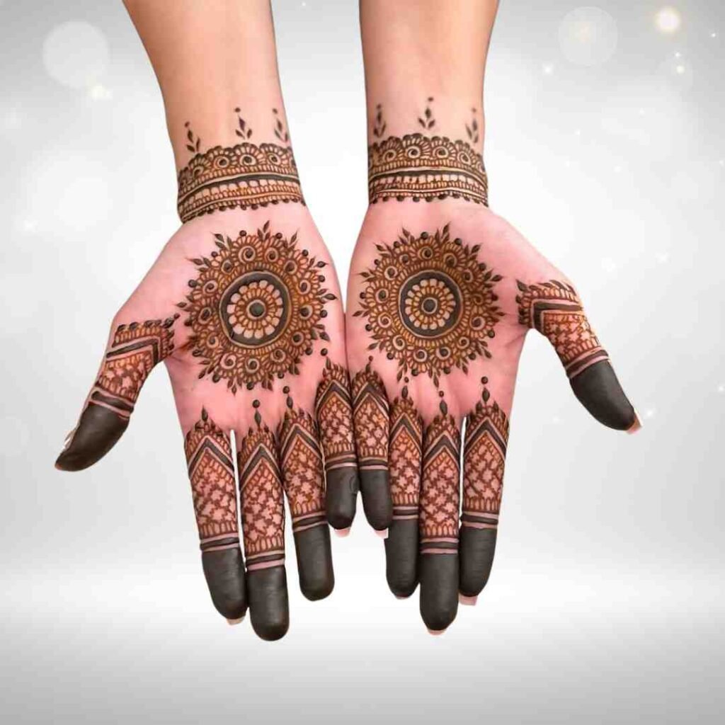 Beautiful Gol Tikki Mehndi Design