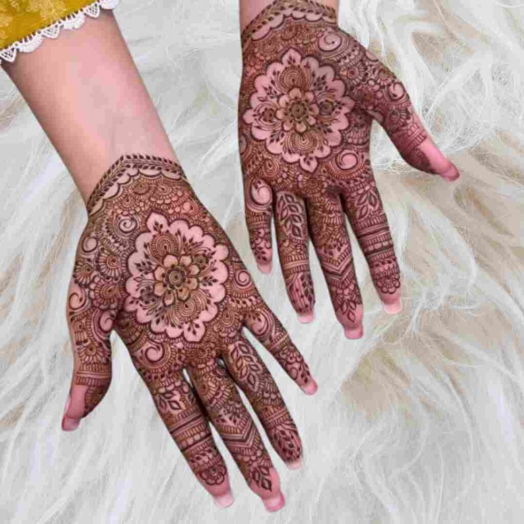 Tikki Mehndi Design Back Hand