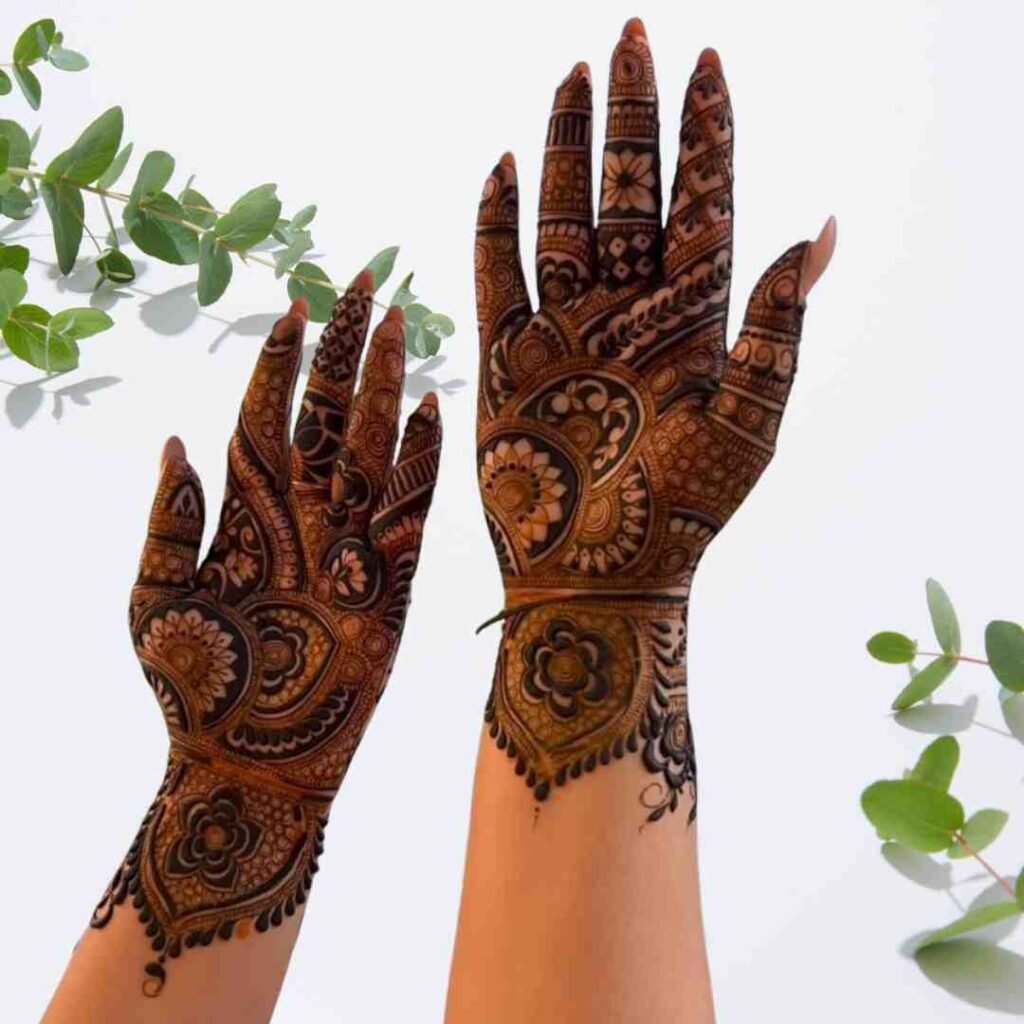 Gol Tikki Mehndi Design Simple