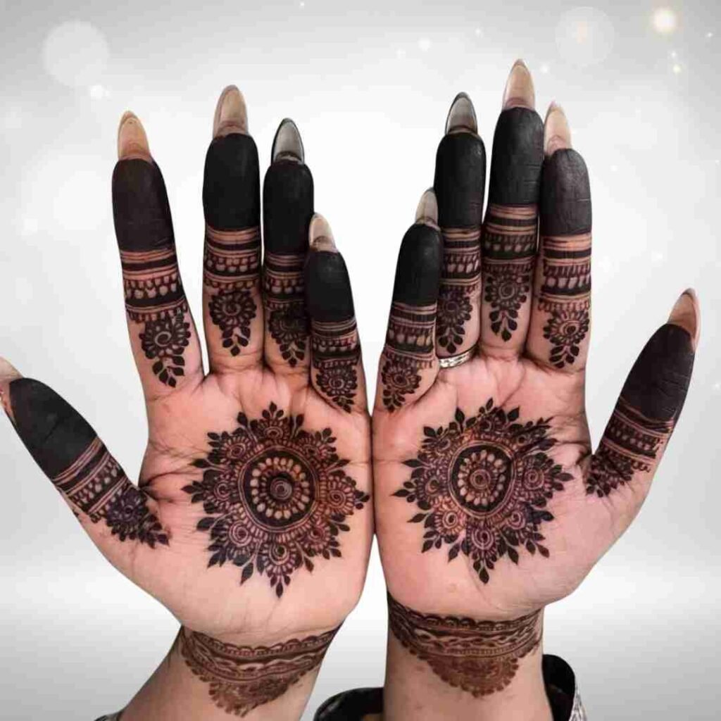 Beautiful Gol Tikki Mehndi Design