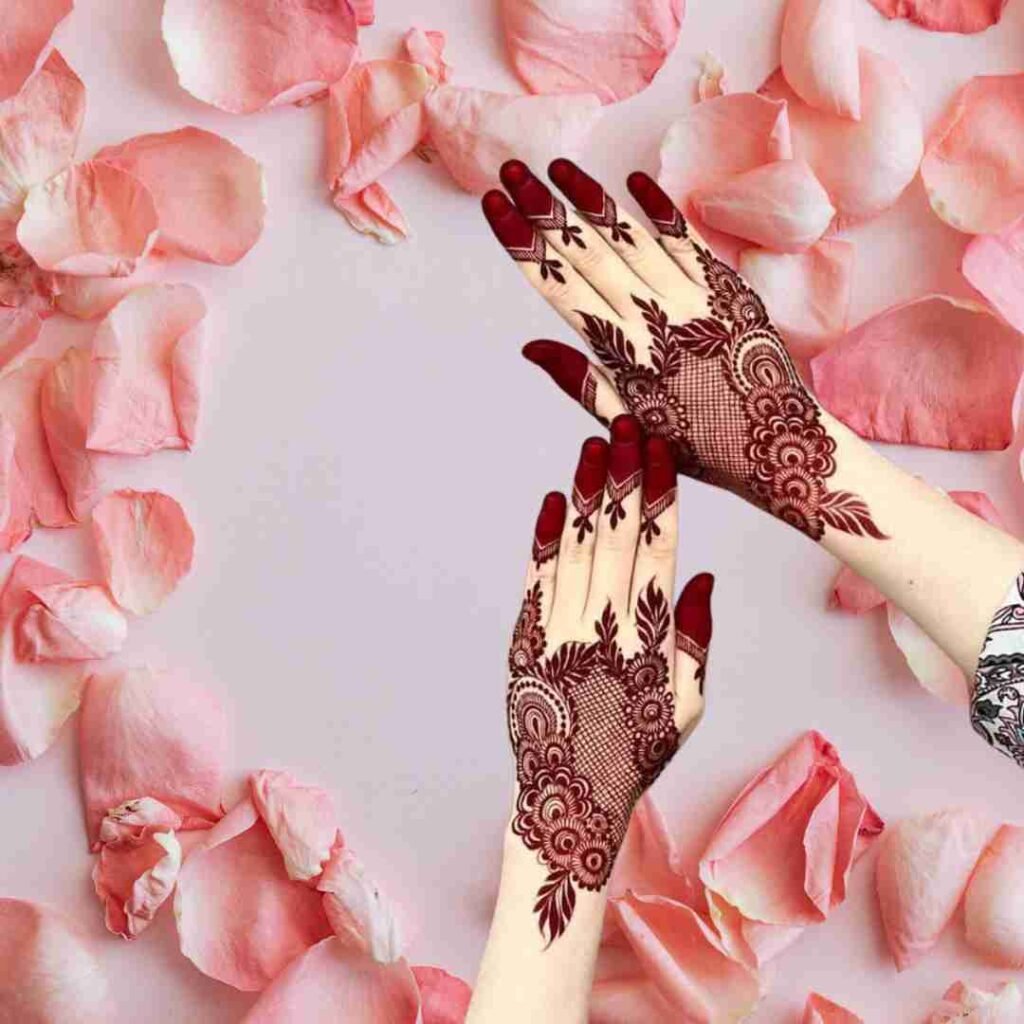 Simple Roes Mehndi Design