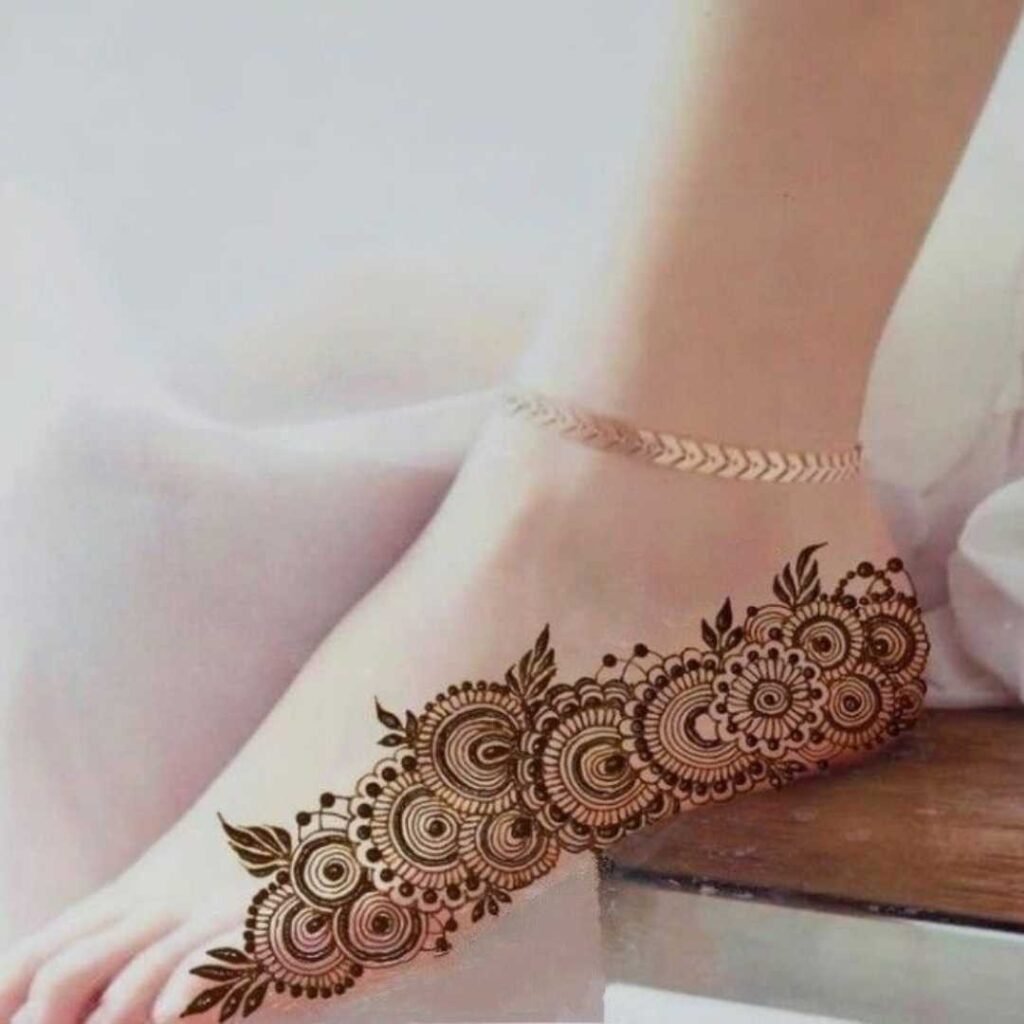 Attractive One Side Leg Mehndi Design