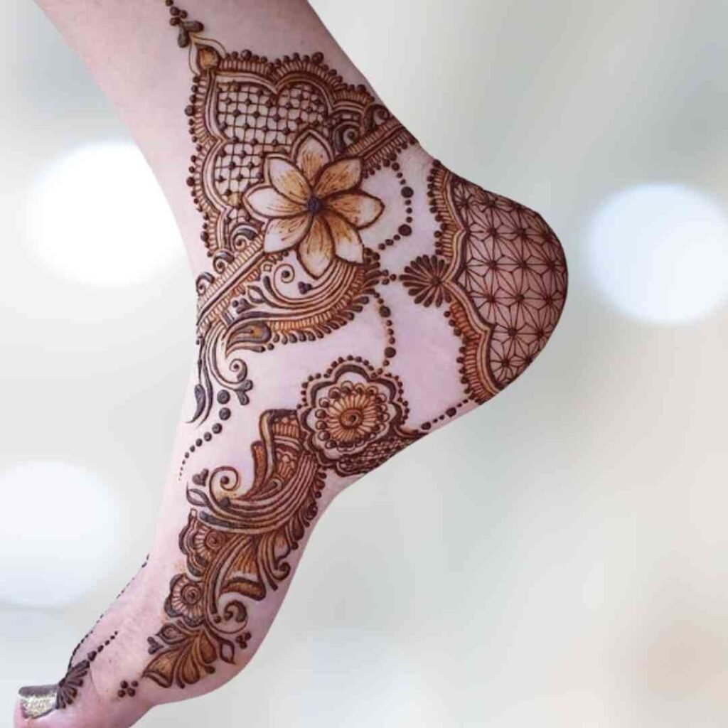 Simple Side Leg Mehndi Design