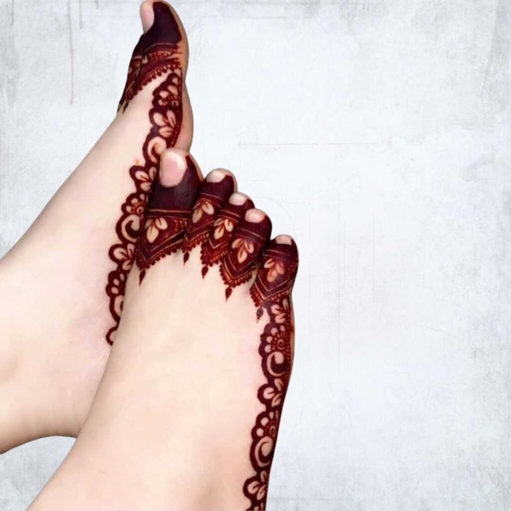 Side Leg Mehndi Design