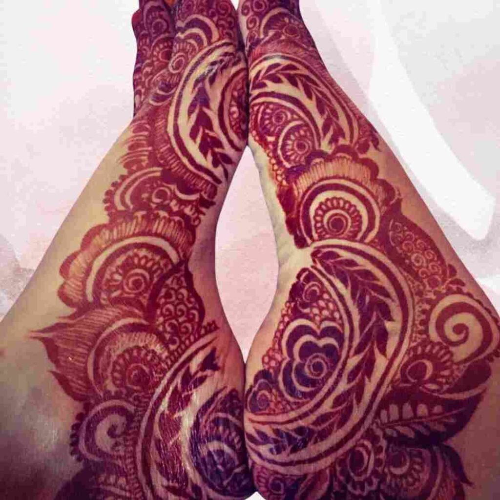 Side Leg Mehndi Design