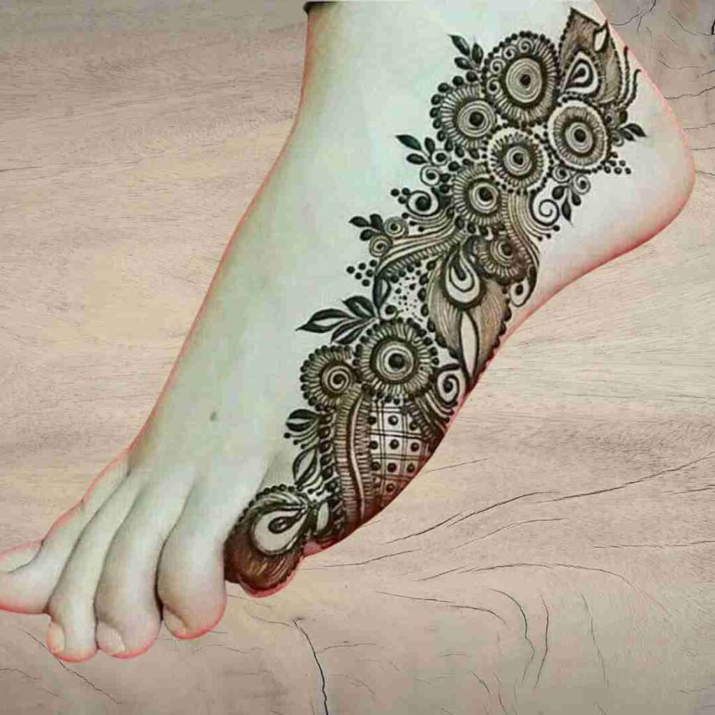 Side Leg Mehndi Design