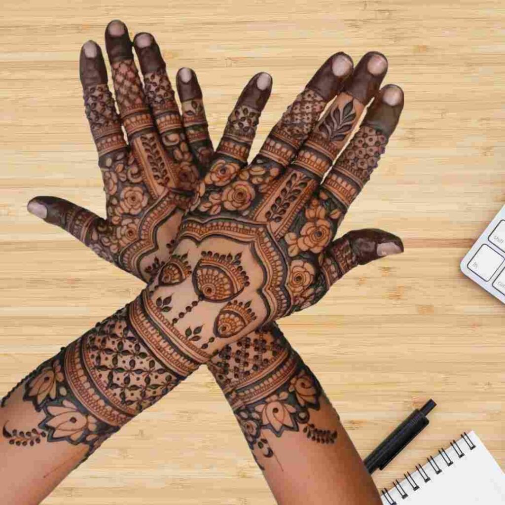 front hand Simple Mehndi Design