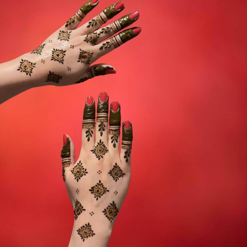 Simple Mehndi Design For Kides