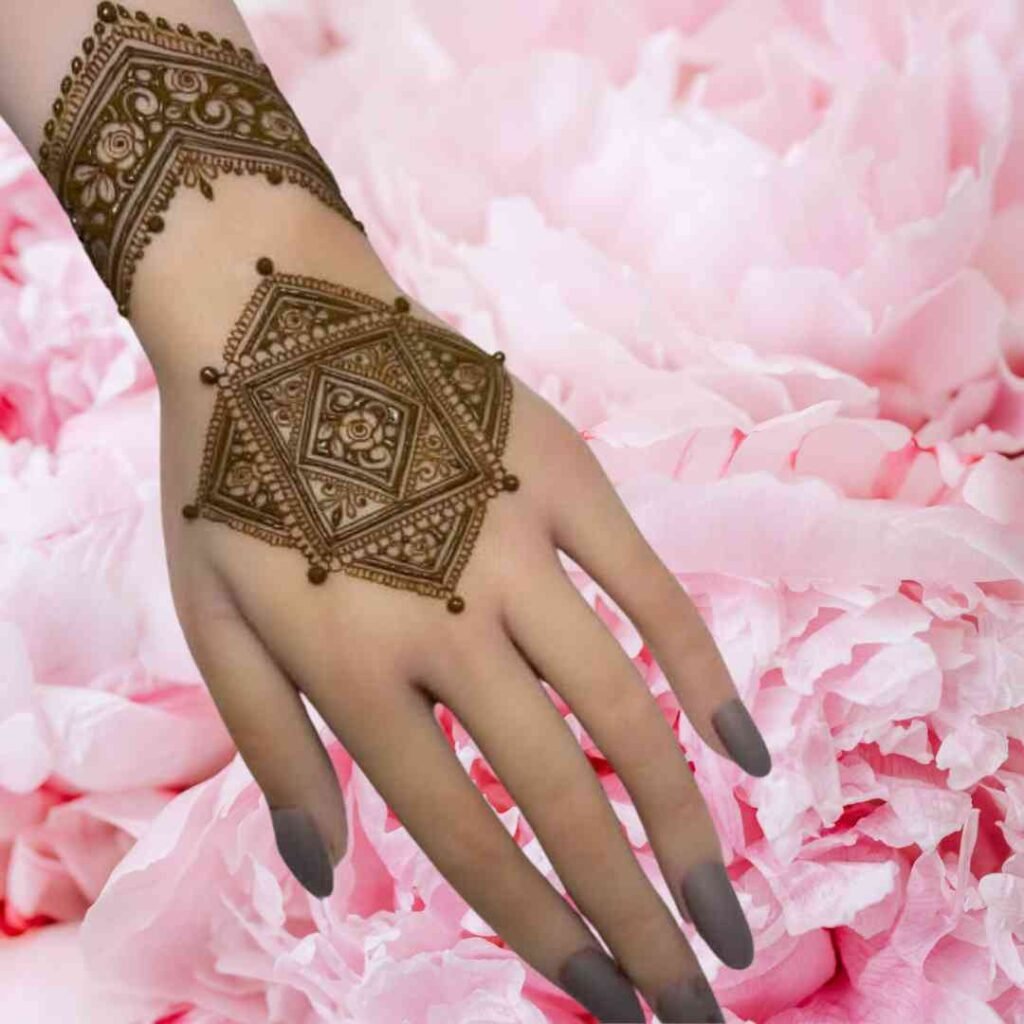 Square Tikki Mehndi Design