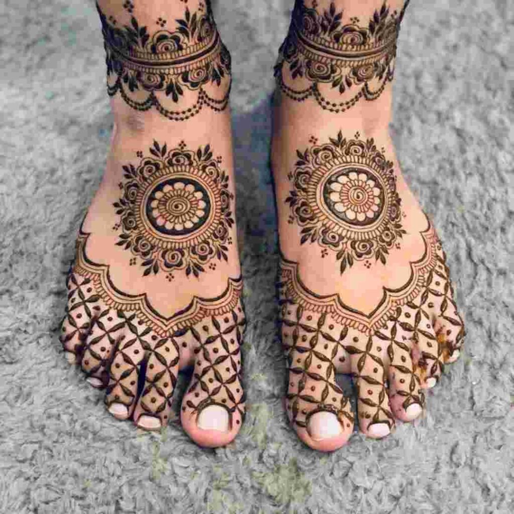 Simple Stylish Leg Mehndi Design