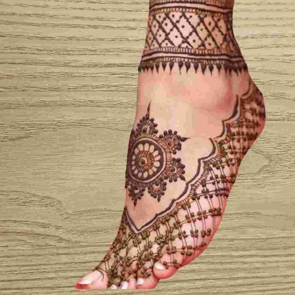  Stylish Leg Mehndi Design Side