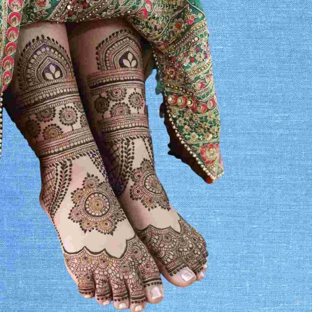 Stylish Leg Mehndi Design