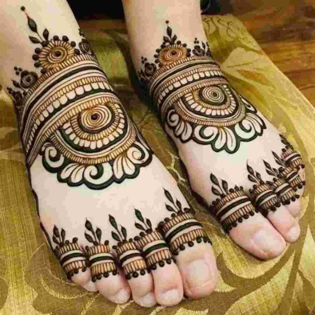 Stylish Leg Mehndi Design