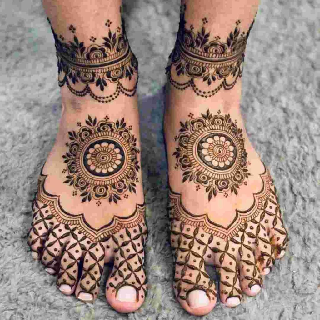 Stylish Leg Mehndi Design